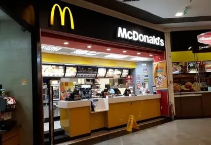Fachada da loja McDonald's
