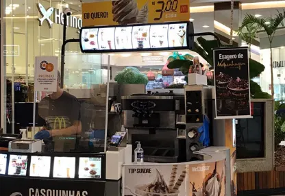 Fachada da loja McDonald's Sobremesas