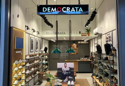 Fachada da loja Democrata
