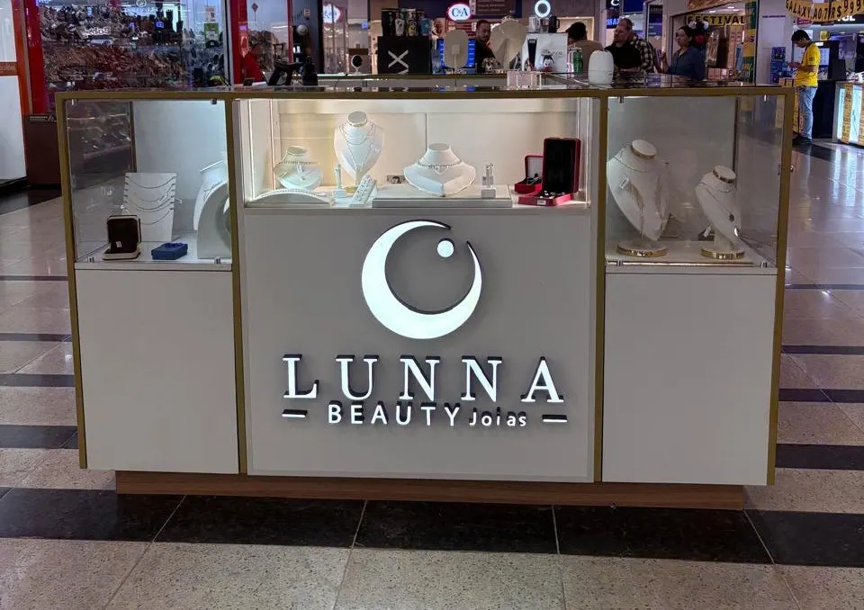 Fachada da loja Lunna