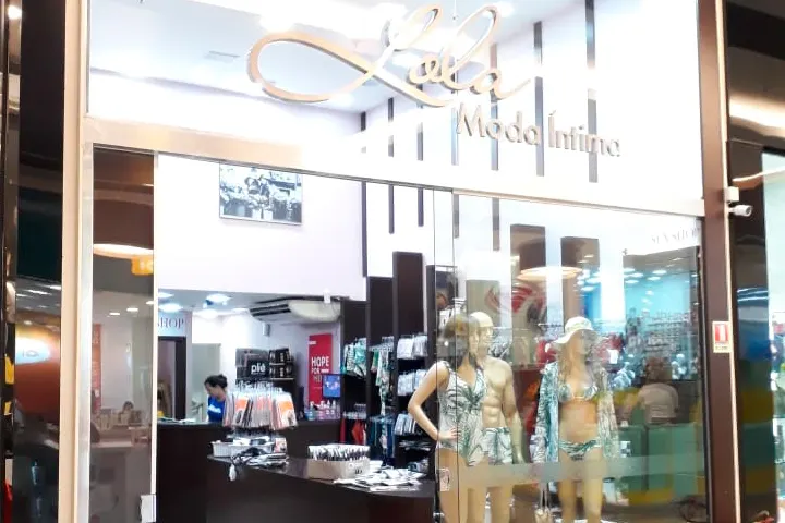 Fachada da loja Lola Moda Íntima